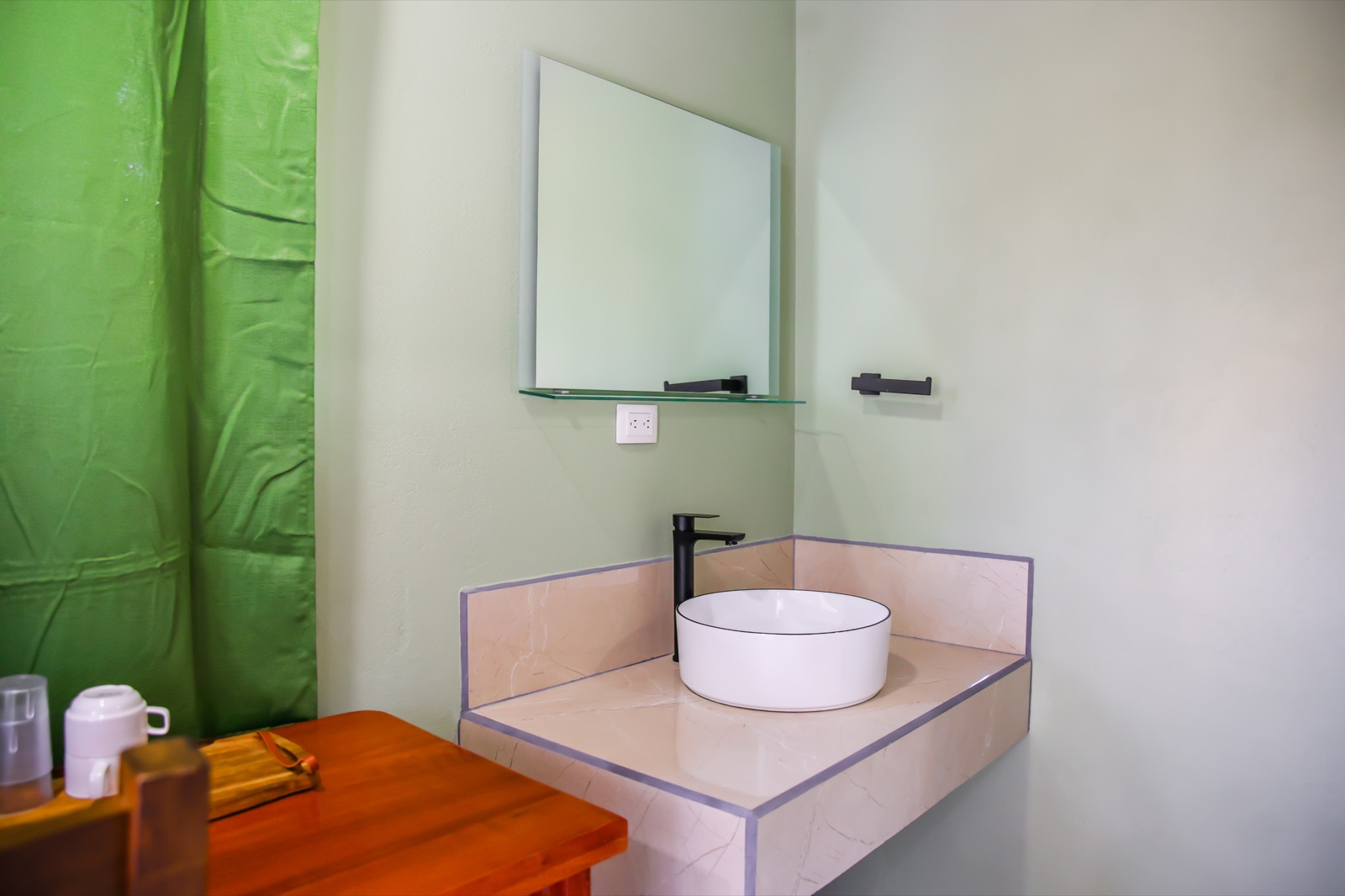 Sink area in the Superior Confort Room bathroom